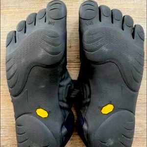 Barefoot running shoes